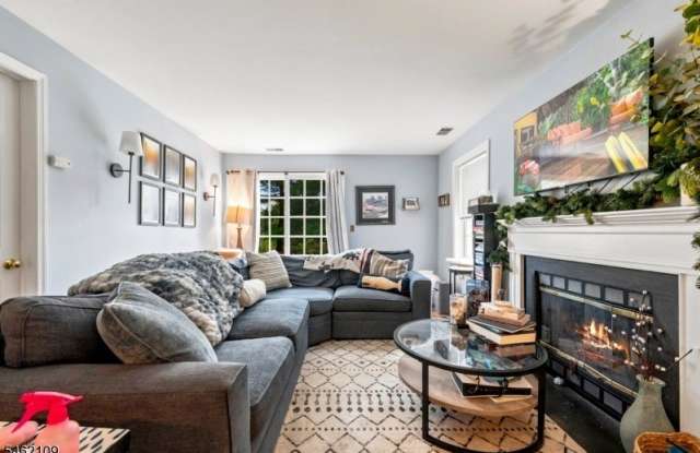 342 Potomac Dr Gallery 3
