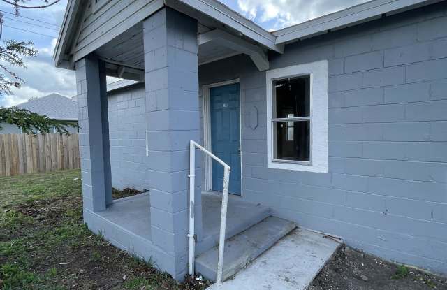 109 Washington Avenue - 109 Washington Avenue, Lake Wales, FL 33853 109 Washington Avenue - 109 Washington Avenue, Lake Wales, FL 33853