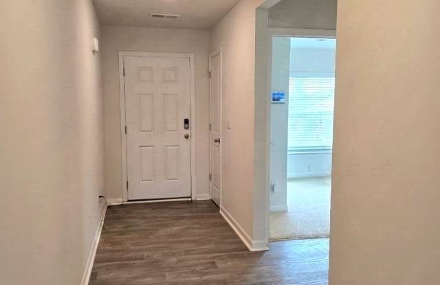 202 Alamos Avenue Gallery 4