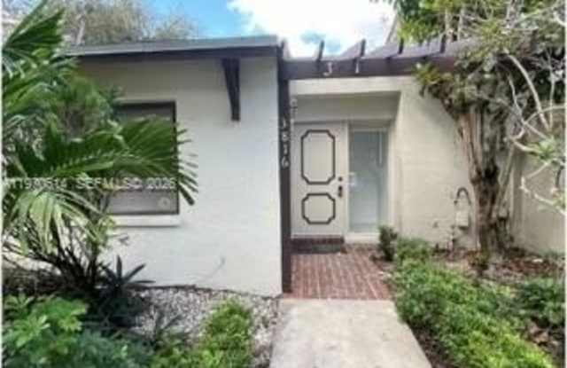 3816 SW 68th Way photos photos