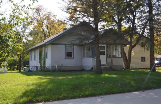 3832 Ontario Gallery 1