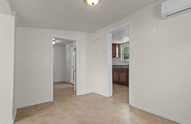 209 North Seville Drive Gallery 3