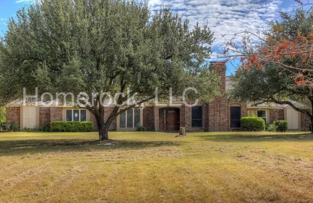 1734 South Houston School Road - 1734 South Houston School Road, Lancaster, TX 75146