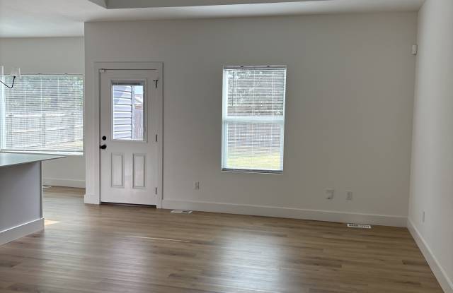664 Dean Ln Gallery 2