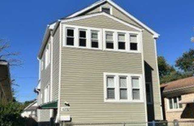 4232 N MULLIGAN Avenue Gallery 1