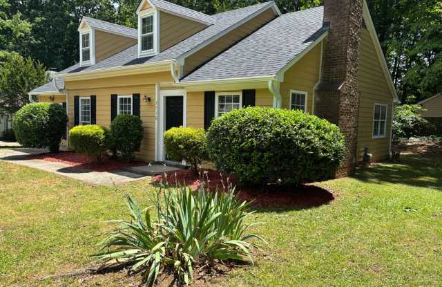 Pristine, Move-in ready home located in Old Oaks! photos photos