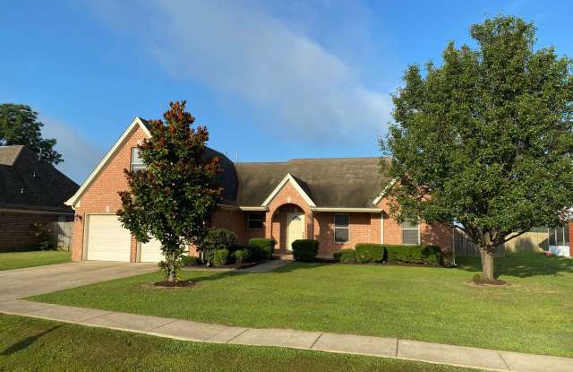 GREAT FLOOR PLAN IN BAYOU VISTA - 832 Bayou Vista Drive, Marion, AR 72364 GREAT FLOOR PLAN IN BAYOU VISTA - 832 Bayou Vista Drive, Marion, AR 72364