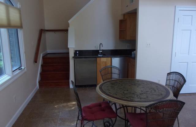 7806 GLENHAVEN COURT Gallery 3