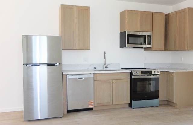3 bedrooms 2 bathrooms Duplex with a 2 car garage photos photos