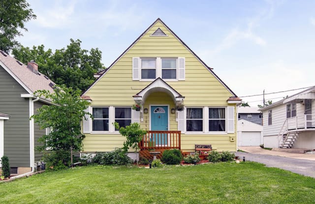 2513 West 46th Avenue - 2513 W 46 Ave, Kansas City, KS 66103