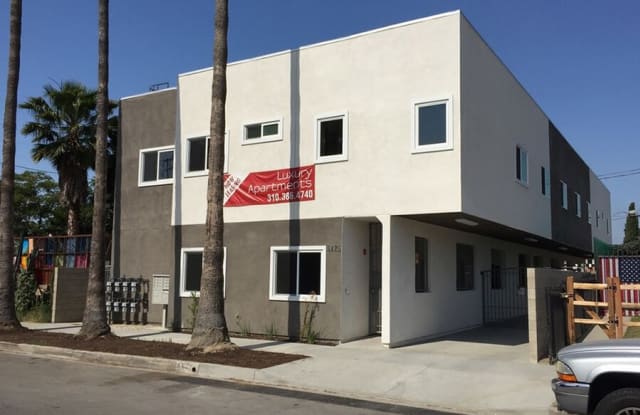 5425 Denny Ave photos photos