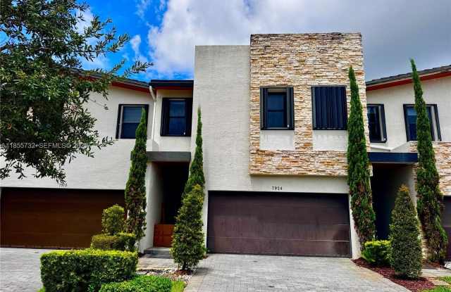 7924 NW 105th Ave photos photos 7924 NW 105th Ave photos photos