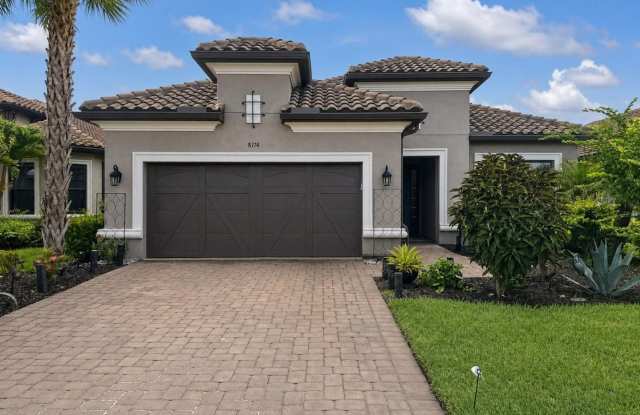 Luxury Rental in Esplanade at Hacienda Lakes! photos photos