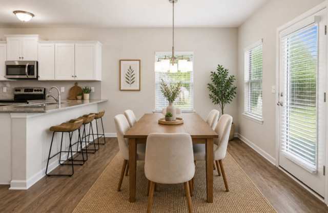 Move-In Special! Luxury Huntersville Home with 1 Month Free Gallery 4