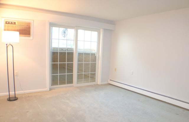 1702 White Cedar Blvd Gallery 3