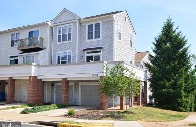 20456 COOL FERN SQUARE photos photos