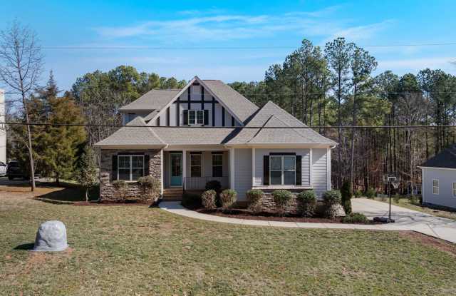 704 Kenway Loop photos photos