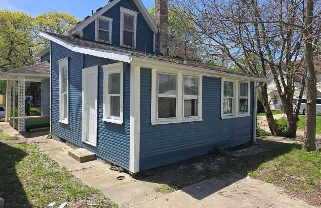 Fully Renovated Home Historic West Side of Downtown Gallery 3