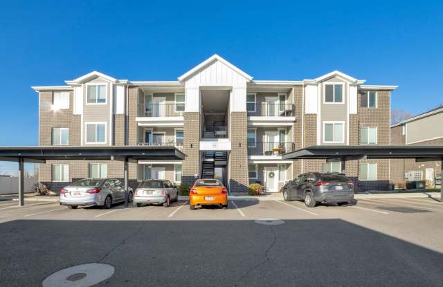 Stunning 2 Bed - 2 Bath - Pet Friendly Condo in Great Ogden Location! Available NOW! photos photos