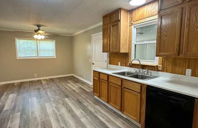 3 Bed 2 Bath Brick Home with Additional Living Space - Newly Renovated photos photos 3 Bed 2 Bath Brick Home with Additional Living Space - Newly Renovated photos photos