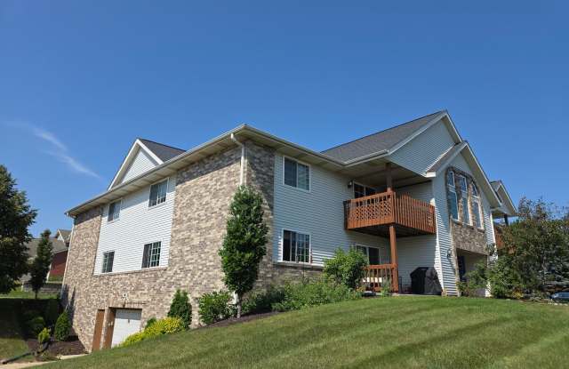 652 Westfield Way photos photos