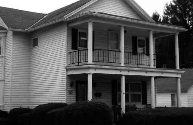 89 Belmont Street unit: 3 photos photos