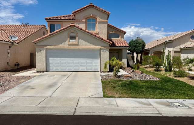 New Paint and Carpet! 4 Bedroom 3 Bath house For Rent! photos photos