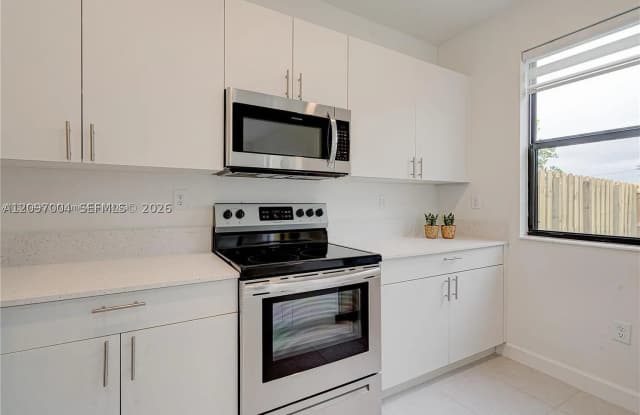 23220 SW 131st Ct Gallery 4