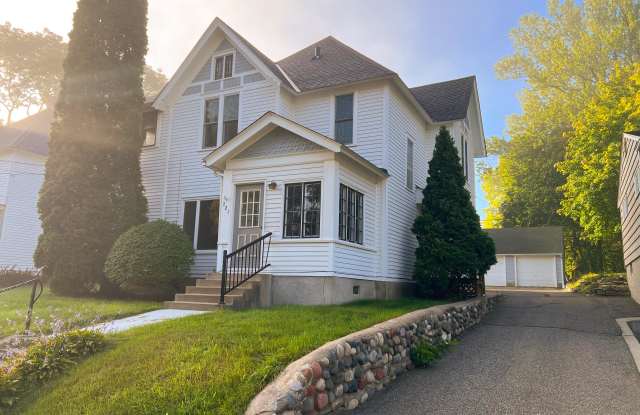 721 Olive St W photos photos