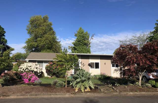 Beautiful 3 Bedroom 1 Bathroom Home! photos photos Beautiful 3 Bedroom 1 Bathroom Home! photos photos