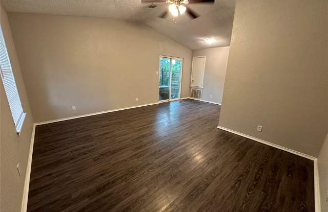 1459 Woodhall Court Gallery 3