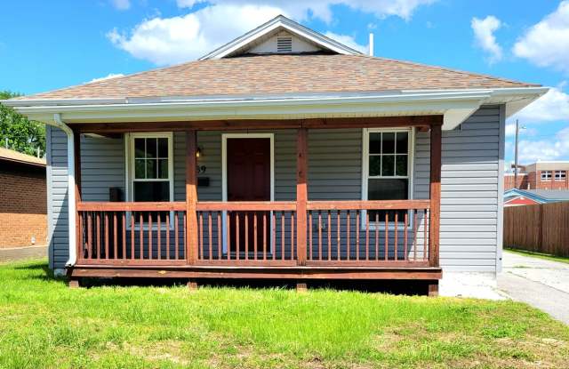 Renovated and Move in Ready...769 Condit, Wood River photos photos