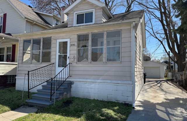 3 bed 1 bath Ferndale bungalow Gallery 1