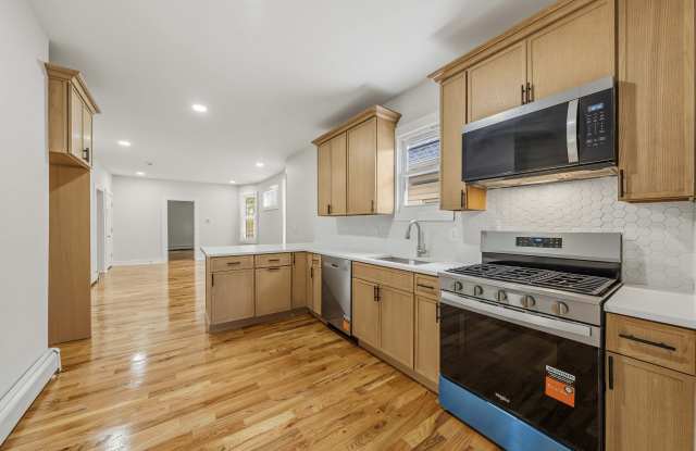 26 Rhode Island Avenue - 1 FL Gallery 4