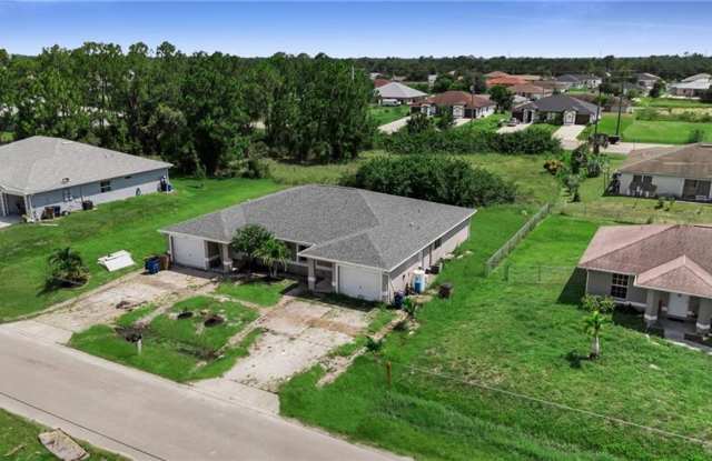Duplex for rent ready for MOVE IN! 3BR/2Bathroom. Lehigh Acres FL 33973 photos photos