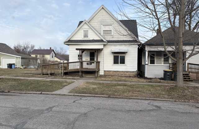211 South Morton Street photos photos