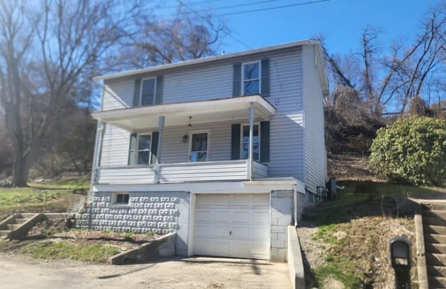 880 Spruce Street - 880 Spruce Street, East Rochester, PA 15074