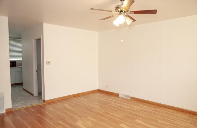 1320 Fargo Avenue Gallery 3