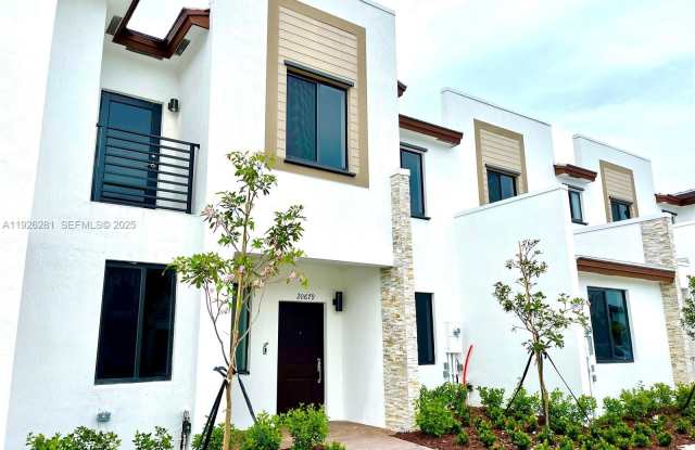 20679 NE 7th Pl photos photos 20679 NE 7th Pl photos photos