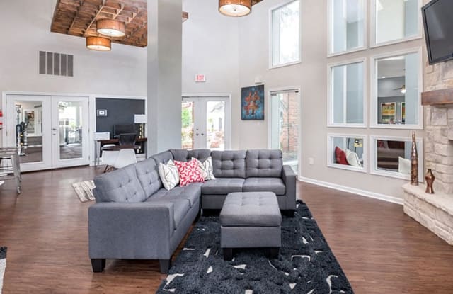 Broadmoor Apartment Homes Gallery 3