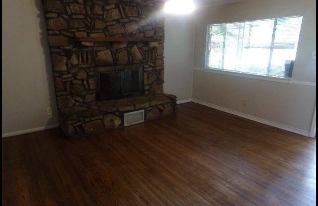 6904 Dahlia Drive Gallery 3