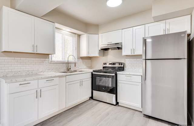 712 12th St. photos photos