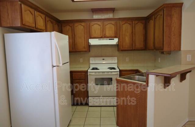 1803 Ironwood St. Gallery 3