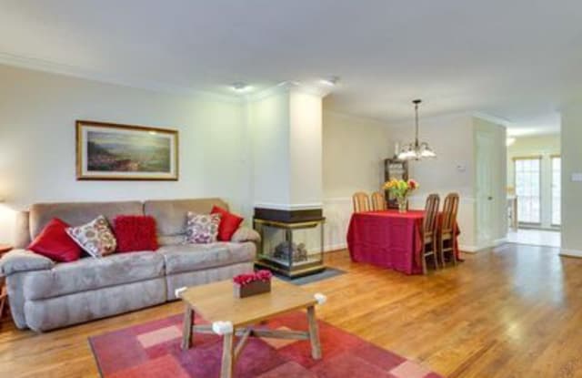 1704 S Edgewood St - 1704 South Edgewood Street, Arlington, VA 22204