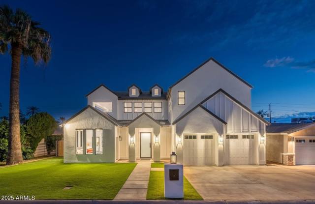 4131 E ROMA Avenue photos photos