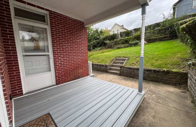 3 Bedroom 1 Bath House in Duquesne-Pittsburgh Gallery 4