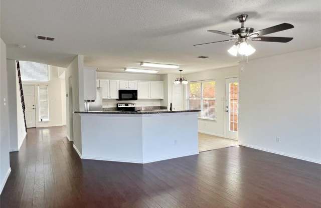 5232 Boxwood Lane Gallery 2