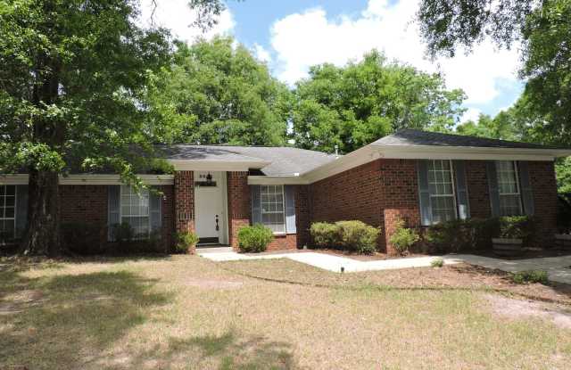 Beautiful four bedroom home in Marcus Pointe! photos photos