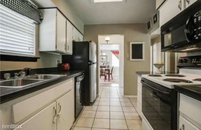 9145 Boundbrook Avenue Gallery 4