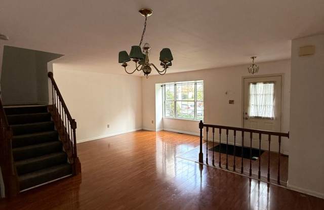 Spacious 3-Bedroom Townhome in Wellington Valley | Finished Basement & Wooded Views Gallery 4